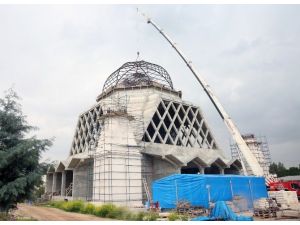 Çü 57. Alay Şehitleri Camii’nin Kubbesi Yerine Yerleştirildi