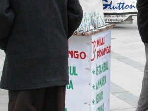 Piyango kumara alıştırıyor