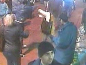 Gaspçı kadını tekme tokat dövdü