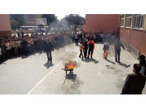 Gazipaşa Ortaokulu’nda Deprem Ve Tehliye Tatbikat