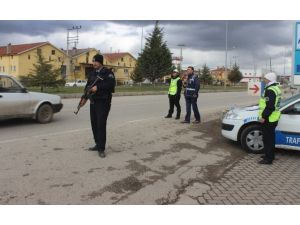 Polis’ten Şehir Giriş Ve Çıkışlarında Sıkı Denetim