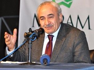 Akif, hayatıyla örnektir