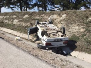 Kütahya’da Otomobil Takla Attı: 2 Yaralı