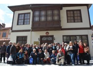 Konyaaltı Belediyesi’nin Elmalı Turları Yoğun İlgi Görüyor