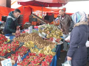 Meyve fiyatı el yakıyor