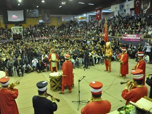 Gençlik, gönülleri fethetti