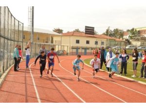 Atletizm Müsabakaları Başladı