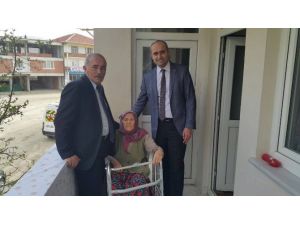 105 Yaşındaki Leman Nineye Ziyaret
