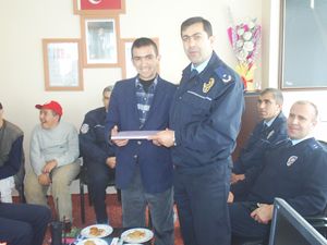 Emniyet’ten engelli öğrencilere ziyaret