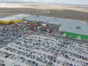 Fuar'da araba çalındı!