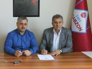 1461 Trabzon’da Hüsnü Özkara Ve Metin Bak İmzaladı