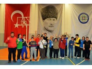 Engelleri Sporla Aşıyorlar