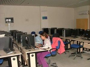 Kulu ilçe halk kütüphanesine ilgi az