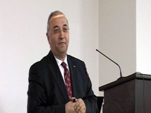 Erciyes Üniversitesi Edebiyat Fakültesi Dekanı Prof. Dr. Mehmet İnbaşı: