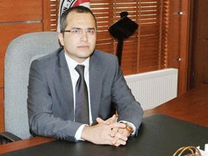 Karakaya: Basın işlevini tam olarak gerçekleştirebilmeli