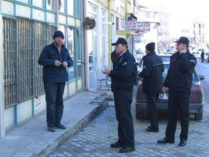 Kendi otomobili diye başkasının aracını aldı