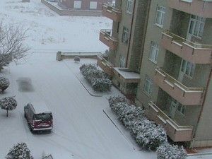 Konya'nın Kulu ilçesinde kar yağışı etkili oluyor