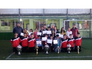 Fevzi Geyik Ortaokulu Futbol Bocce Takımlarına Plaket