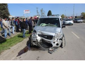 Çarşamba’da Trafik Kazası: 5 Yaralı