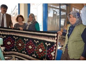 Korkuteli’de Kilim Dokumacılığı Kursu