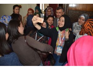 Vali Bektaş, Öğrencilerle Özçekim Yaptı