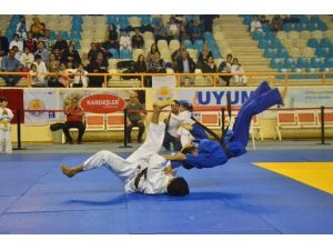 Adana Ve Türk Cumhuriyetleri Judo Müsabakaları