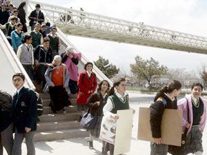 Yaya üst geçitleri hayatı kolaylaştırıyor