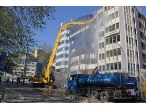 Türk Telekom Binasının Yıkımına Başlandı