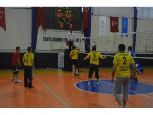 Kahta İlçesinde Kurumlar Arası Voleybol Turnuvası Başladı