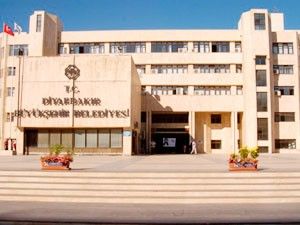 Diyarbakır BŞB'de arama yapılıyor