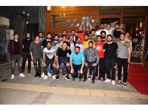 Karşıyakalı Futbolcular Göztepe Maçı Öncesi Stres Attı