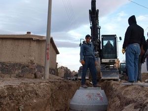 Emirgazi ilçesi kanalizasyona kavuştu