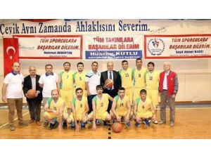 İşitme Engelliler Basketbol Takımı Şampiyonluğa Koşuyor