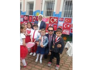 Miniklerden ’şanlı Bayrağım’ Sergisi