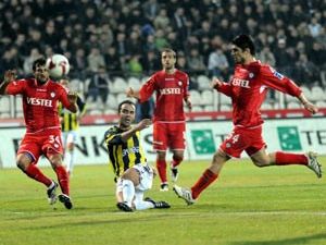 Fenerbahçe Manisaspor'a konuk