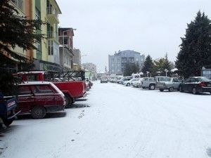 Karapınar'da kar yağışı
