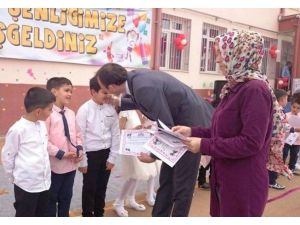 Beydağ’da, Okuma-yazma Öğrenen Minikler İçin Okuma Şenliği