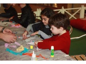 Forum Gaziantep Çocuk Kulübü’ne Ponpon Kelebekler Renk Kattı