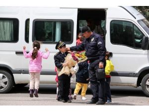 Minik Öğrenciler, Emniyet Müdürlüğünü Ziyaret Etti