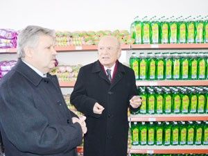 Bu markette para ile alışveriş yapmak yasak