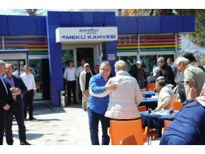 Başkan Böcek’ten “emekli Kahvesi”ne Ziyaret