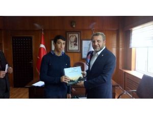 Milletvekili Ahmet Tan: Ahlaklı Ve Eğitimli Gençlerle Hedefe Daha Çabuk Ulaşırız