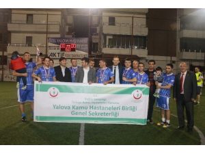 Sağlıkçıların Futbol Turnuvasını Sağlığıngücü Kazandı
