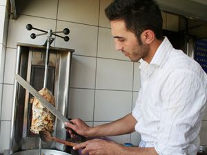 Beyşehir’de alabalık döneri yaptılar