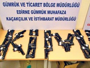 TIR'da suikast silahları bulundu