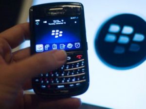 Blackberry'nin patronları istifa etti