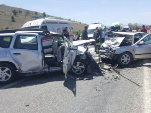 Beyşehir’de Cip İle Otomobil Çarpıştı: 3 Yaralı
