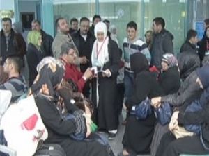 Konya'da öğrenciler umreye uğurlandı