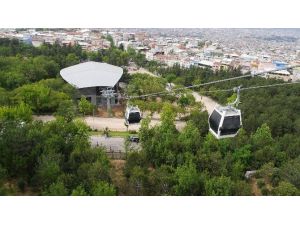 Bayrak Ve Uçurtma İle Gelen Çocuklara Teleferik Bedava