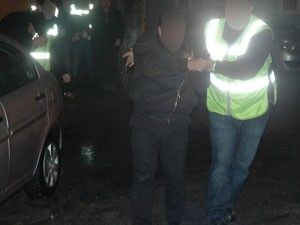 Altınları tarlaya sakladılar ama yakalandılar